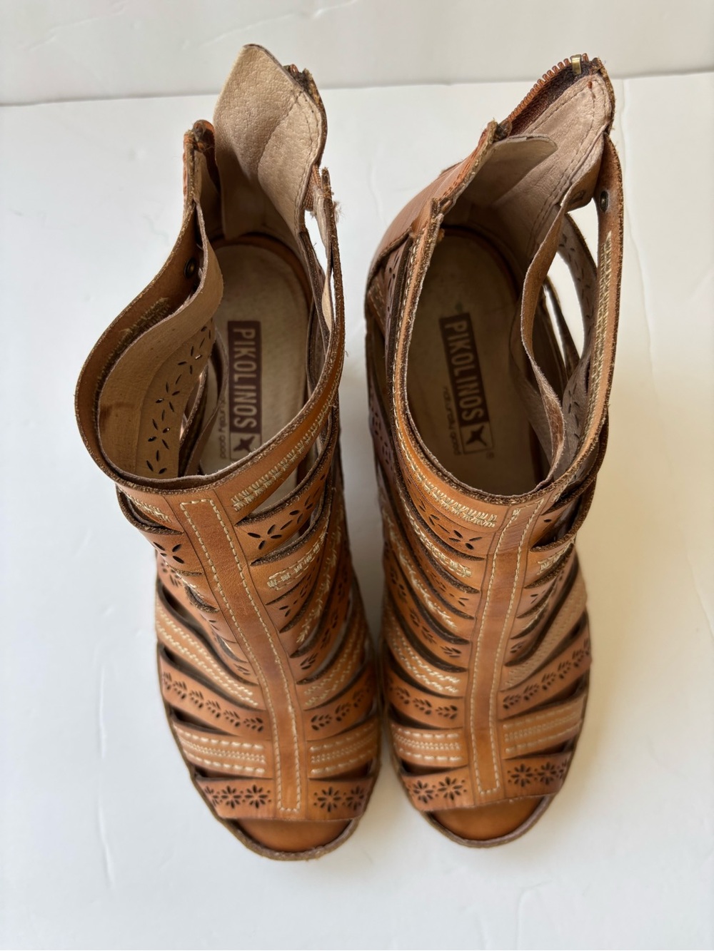 Pikolinos Women's leather Tan Cutout Gladiator Sandals - Picture 2 of 6